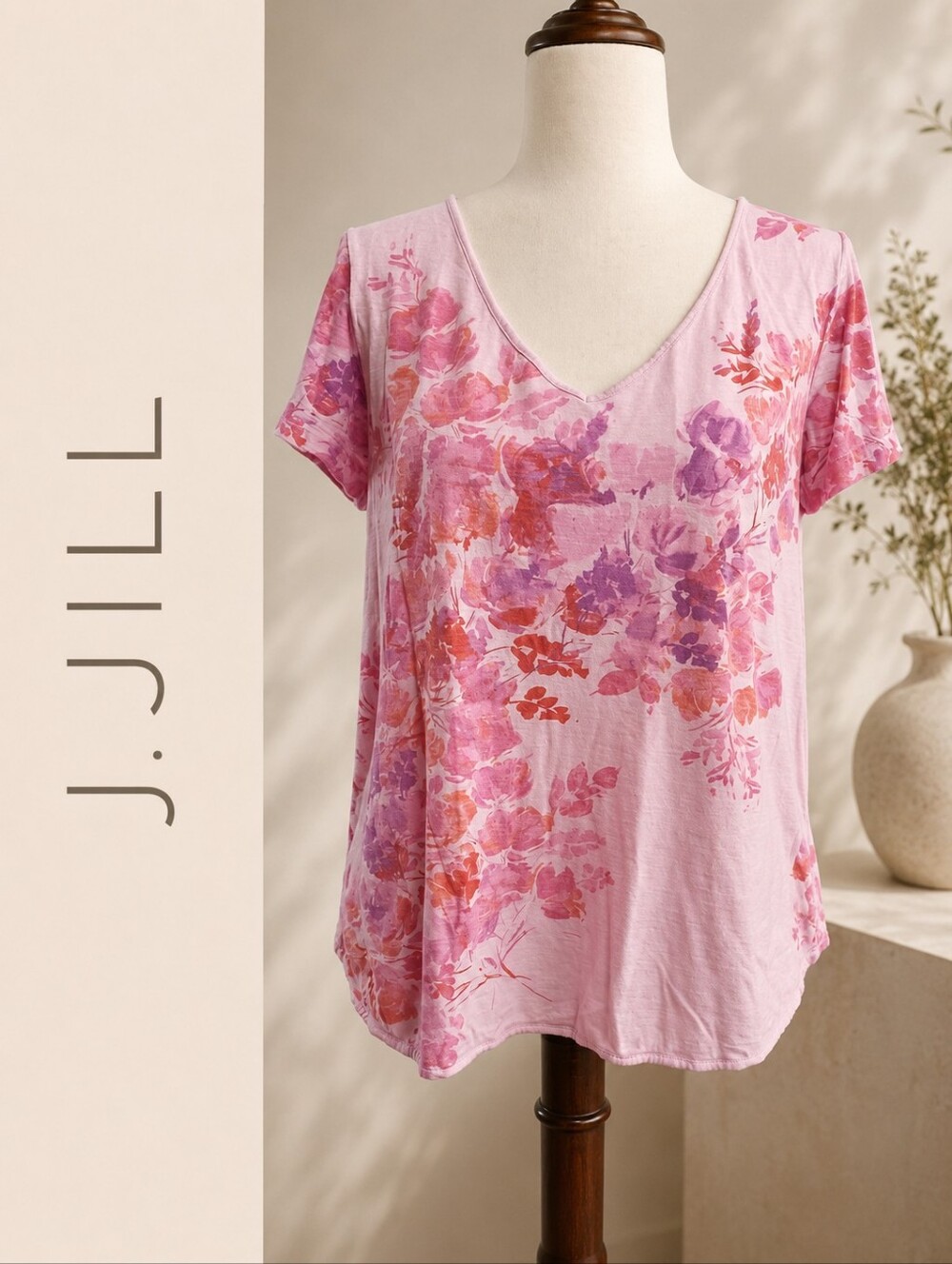 J. Jill  Floral v neck , Short Sleeve Top Woman's small